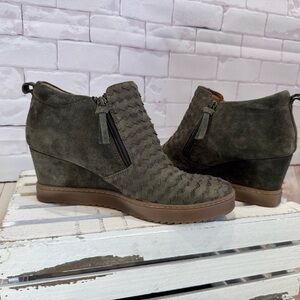 Söfft Slayton Olive Suede Ankle Boots